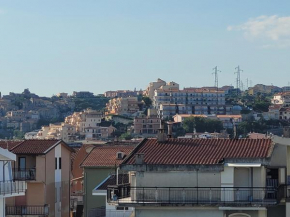 Stunning views, 2-Bed Apartment in Scalea Scalea